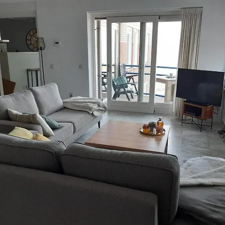 Atlantis 16b Apartment