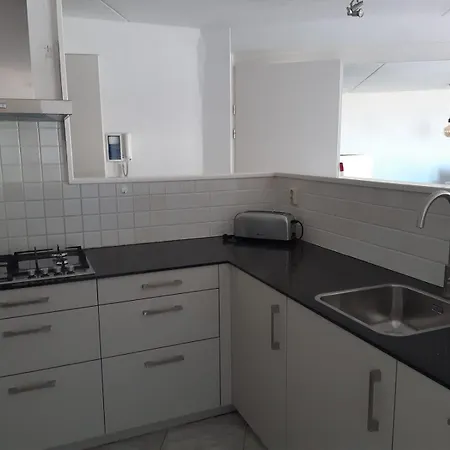 Atlantis 16b Апартаменты *